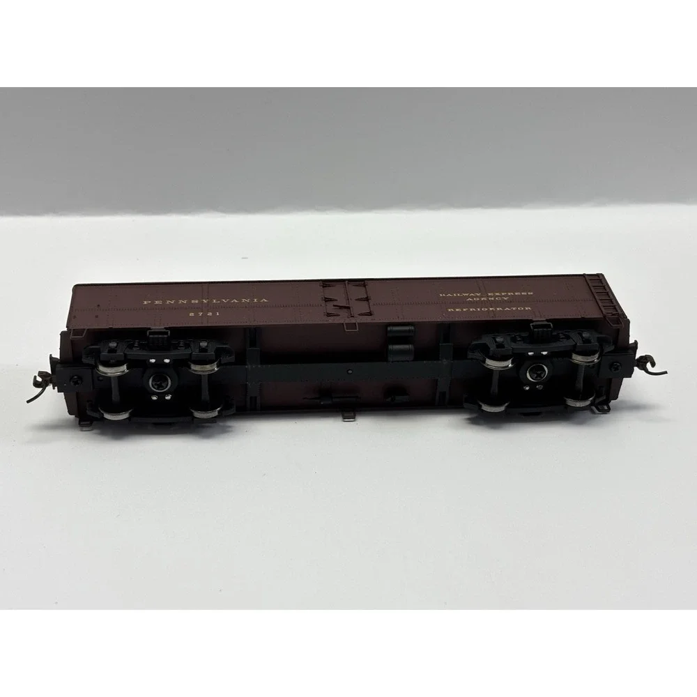 Walthers HO Scale PRR R50B Express Reefer 2721 RTR Refrigerator Car 932-5888